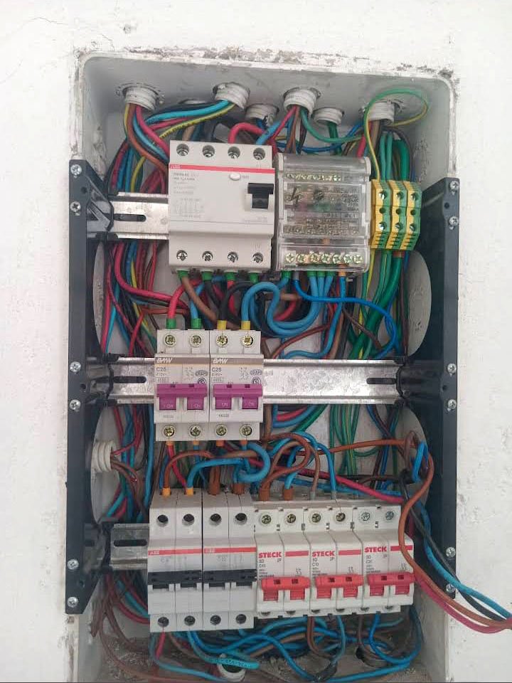 Del Gaudio Reparaciones – Sistemas de Refrigeración y Electricidad