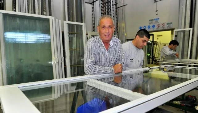 Peña Aberturas |  PVC, Aluminio, Madera, Chapa