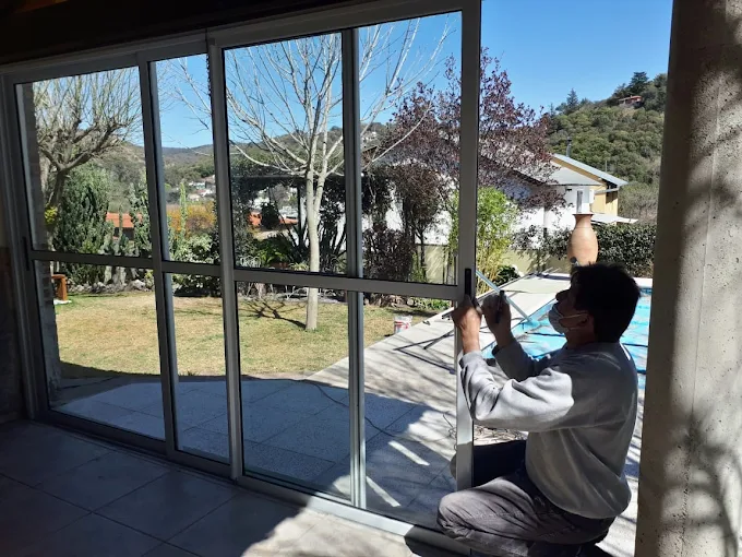 Vidriería Panamericana | Vidrio, Aberturas, Cristales Templados, Laminados y DVH