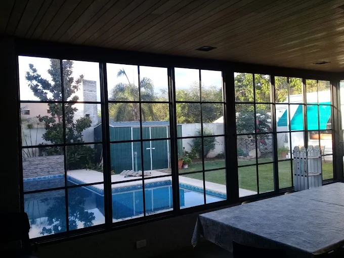 Vidriería San José | Cristales Templados, Mamparas y Espejos