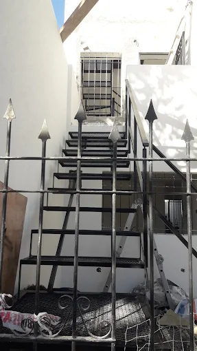 Vikingos Herrería | Rejas, Portones, Muebles Metálicos