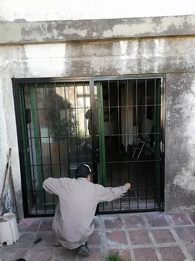 Herrería General Paz | Rejas y Estructuras Metálicas