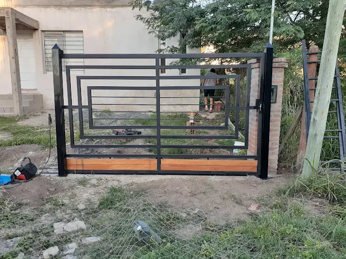 Herrero | Portones, Rejas y Estructuras Metálicas a Medida en Córdoba