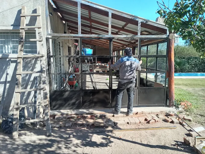 Herrero | Portones, Rejas y Estructuras Metálicas a Medida en Córdoba