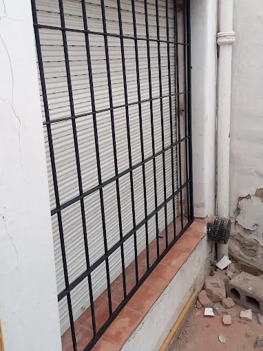 FA Herrería | Rejas, Portones y Estructuras