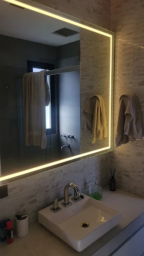 Marenchino Vidrios SRL | Cristales, Espejos y Mamparas a Medida