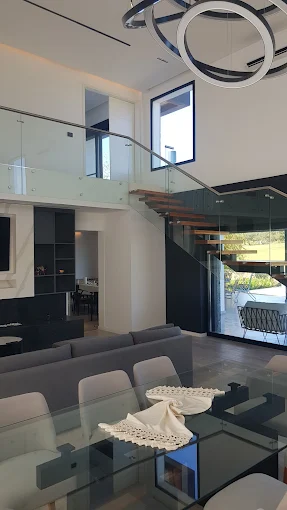 Marenchino Vidrios SRL | Cristales, Espejos y Mamparas a Medida