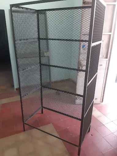 Herrería Hiram | Portones, Muebles Industriales y Asadores