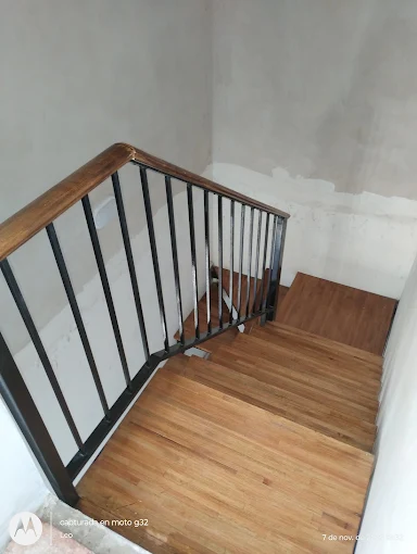 Herrería Leo | Fabricación  Escaleras Metálicas, Portones