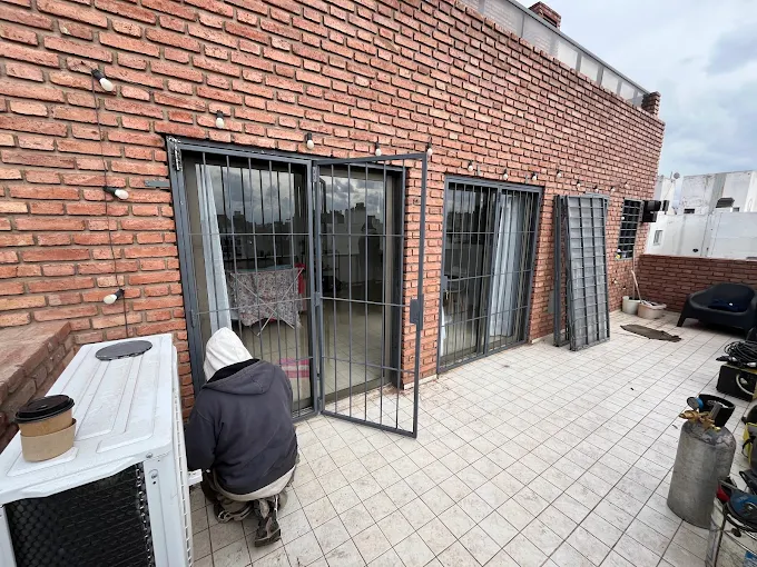 Herrería General Paz | Rejas y Estructuras Metálicas