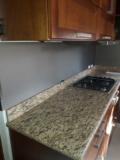 Vidriería Los Amigos | Puertas de Vidrio, Espejos y Ventanas