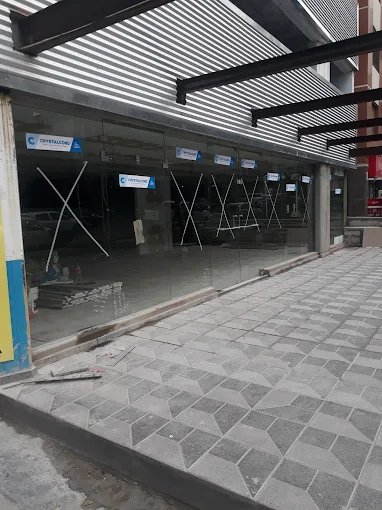 Vidriería Los Amigos | Puertas de Vidrio, Espejos y Ventanas