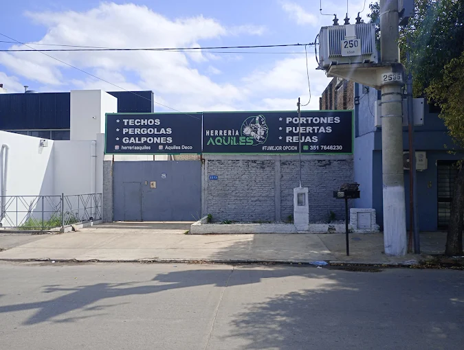 Herrera Aquiles | Rejas, Portones y Estructuras Metálicas