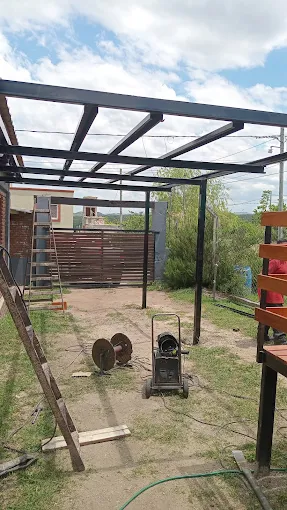 AD Herrería CBA | Portones, Puertas, Pérgolas