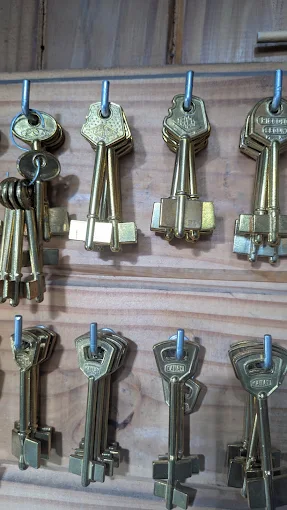 Cerrajería Dina | Atención Urgente 24 hs en Córdoba