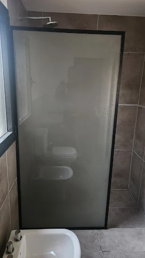 Overtur Argentina | Mamparas, Espejos y Cerramientos