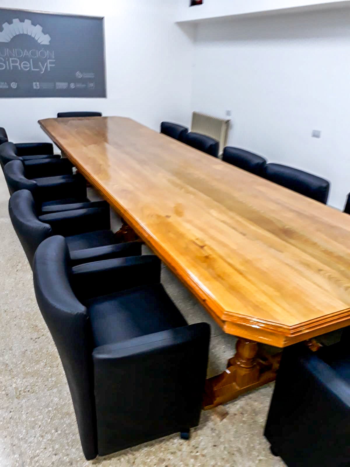 Fabra Tapicería Industrial | Tapicería Exclusiva para Empresas