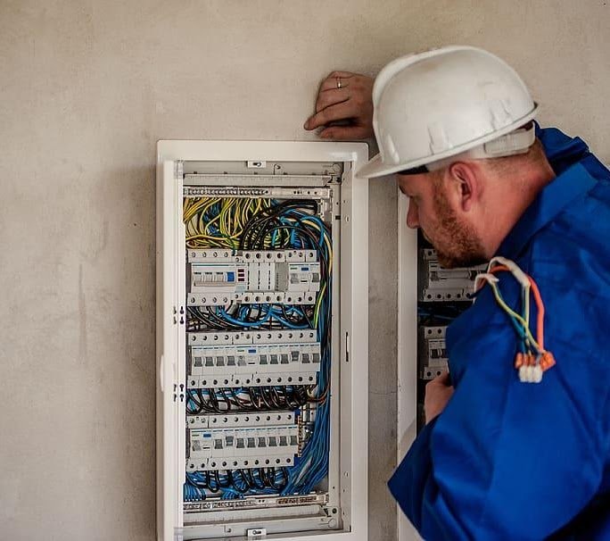 Lescano Electricidad | Electricistas para Hogar y Comercio con Calidad