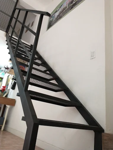 Herrería Actual | Muebles Personalizados de Hierro y Madera