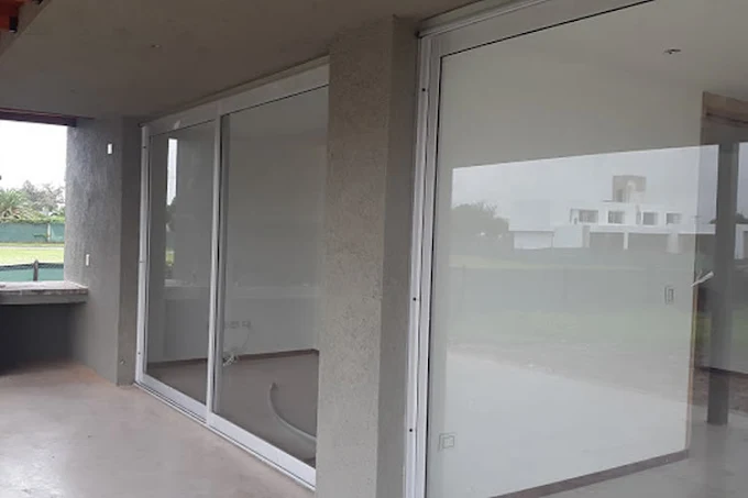 MISURA | Soluciones Vidriadas en Aluminio y Vidrio