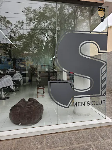Salvatore Men’s Club | Barbería en Arguello con Estilo y Carácter