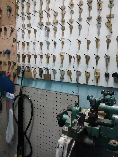 Cerrajería Al Paso | Soluciones Rápidas y Profesionales en Córdoba