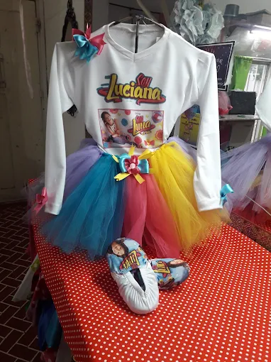 Disfraces Mónica | Alquiler y Confección de Disfraces a Medida