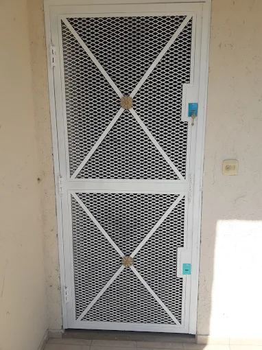 Herrería D&E | Estructuras, Portones, Rejas y Techos