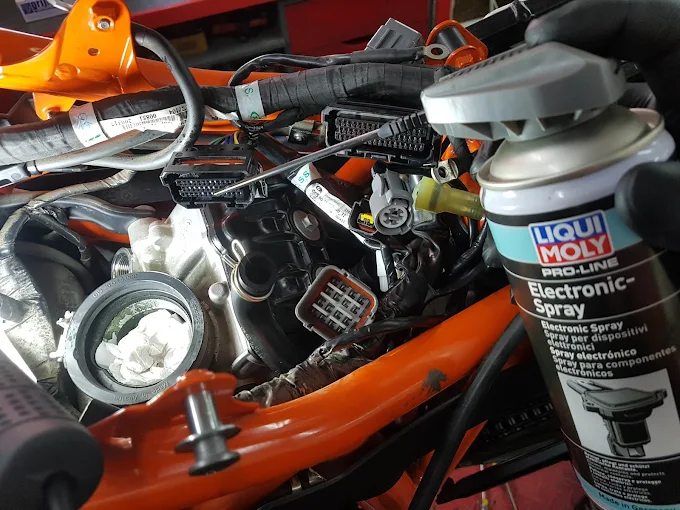 Lucas Motos | Taller Especializado en Bajaj y KTM