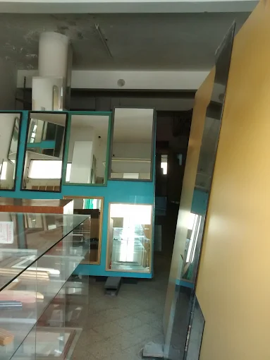 Vidriería Los Amigos | Puertas de Vidrio, Espejos y Ventanas