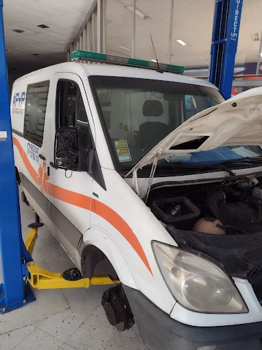 Taller Mecánico Autos y Camionetas | Diagnóstico y Mantenimiento