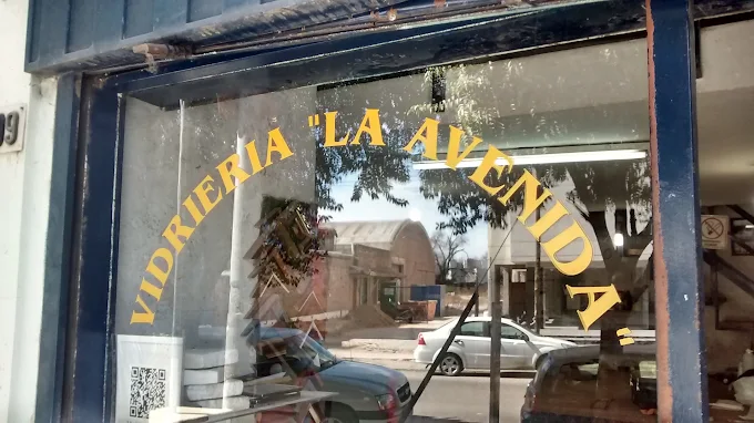 Vidriería La Avenida | Colocación de Cristales, Espejos y Cerramientos