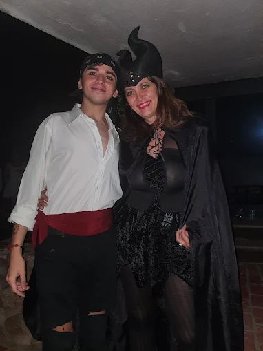 Disfraces Adriana | Alquiler de Disfraces- Amplia Variedad