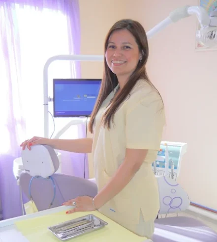 Dra. Mariana Brizuela | Ortodoncia, Blanqueamientos, Prótesis, Endodoncia, Periodoncia y Odontopediatría