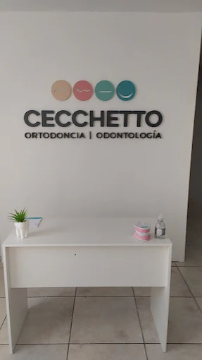 Dra. Cecilia Cecchetto | Odontología General, Ortodoncia, Odontopediatría, Implantes