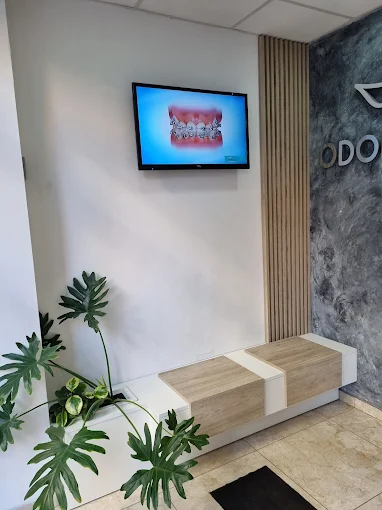 Clínica Odontológica OdontoTrejo | Implantes, Ortodoncia