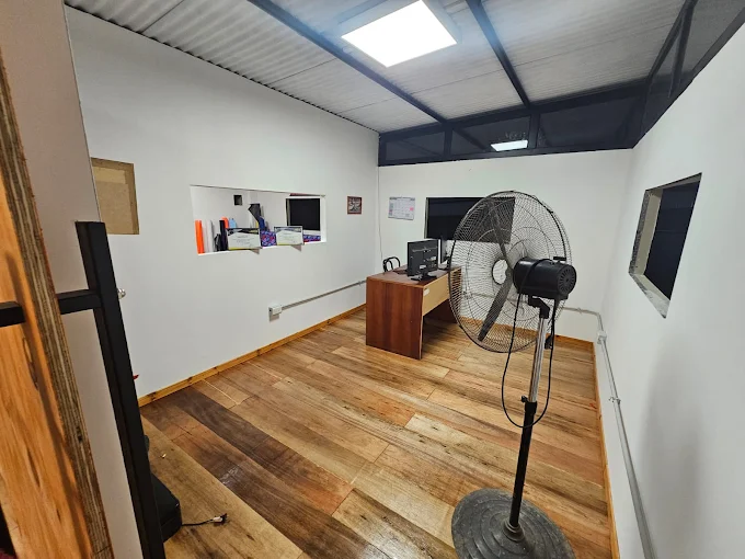 AM Gráfica | Fabricación de Carteles, Rotulación Automotriz y Producción Gráfica Personalizada en Córdoba