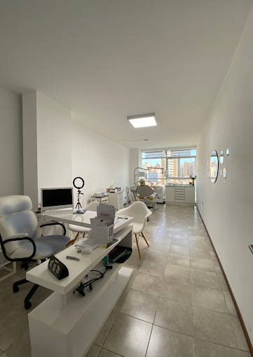 Dra. tathy | Consultorio Odontológico con Cuidado Dental