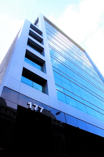 Dr. Esteban Brenna | Odontólogo – Especialista en Estética, Implantología y Rehabilitación Oral