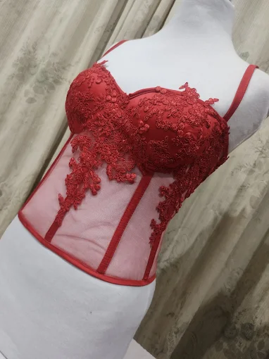 Carolina Oyola | Alta Costura, Vestidos de Egresada, 15 Años y Novias