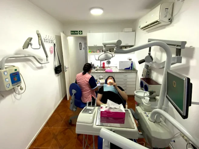 Odontología Dra. viotti | Arreglos, Implantes, Prótesis