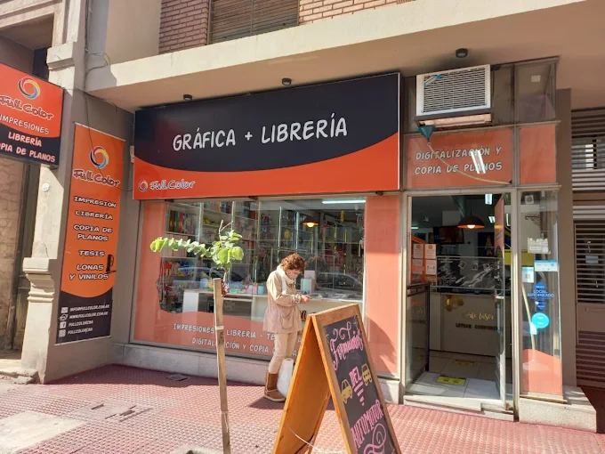 Full Color | Impresión Digital, Ploteos Personalizados y Soluciones Visuales para Negocios y Eventos