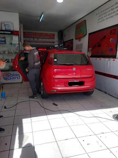 Polnext 3M | Polarización de Vehículos con Láminas 3M, Protección Solar, Privacidad y Colocación Profesional