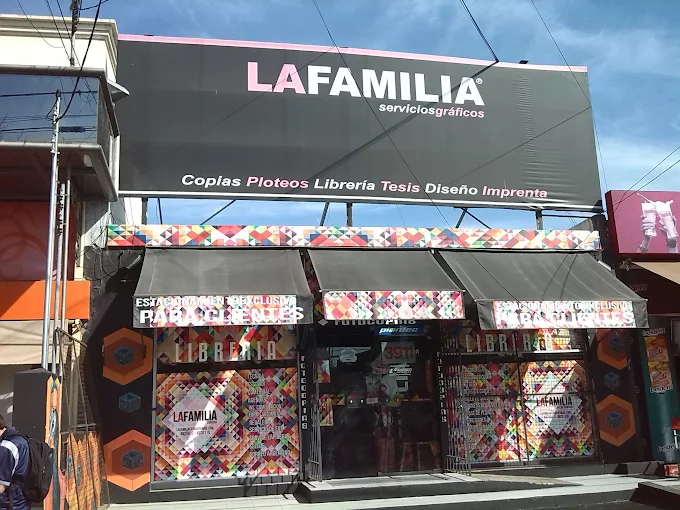 La Familia Servicios Gráficos | Impresión Rápida, Copiado Técnico y Producción Gráfica