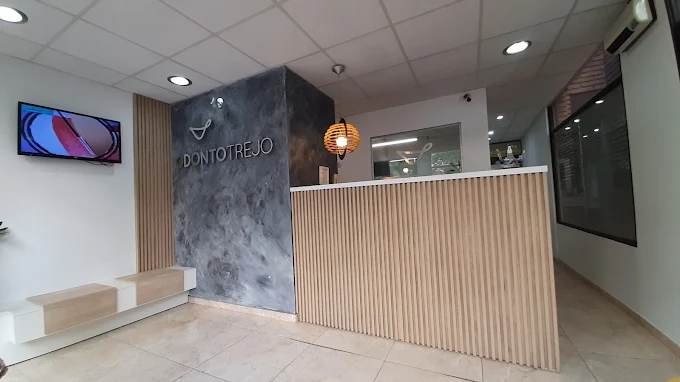 Clínica Odontológica OdontoTrejo | Implantes, Ortodoncia