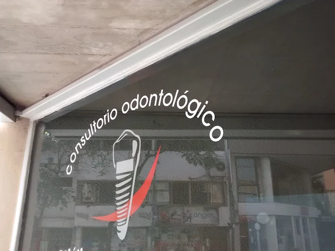 Consultorios Odontológicos | Implantología, Atención Completa