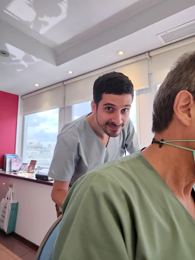 Haiech Héctor José Antonio | Odontología con Experiencia, Compromiso Ético y Tecnología