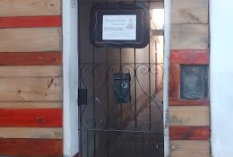 Costurera y Arreglos en General | Ruedos, Parches, Cambios de Cierres