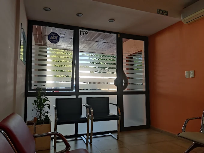 Centro Odontológico Jardín | Ortodoncia, Implantología y Estética Dental