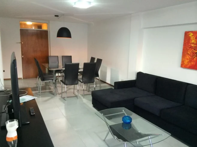 Semipiso en Venta de 3 Dormitorios y 115 m² con Cochera, Balcón